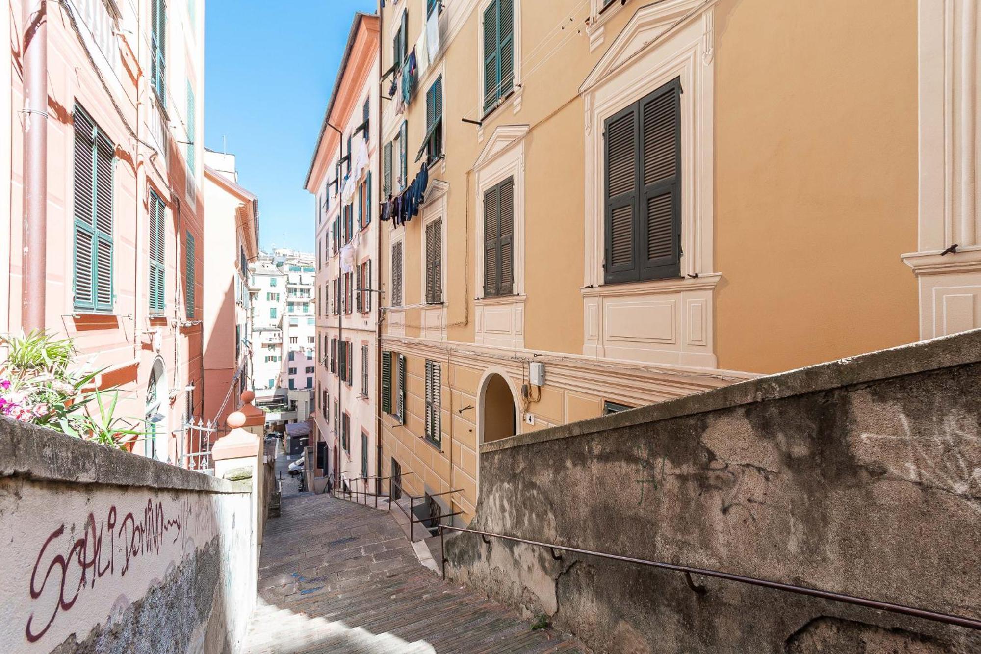 Spianata Di Castelletto, 5-bed Elegant Attic In The Historic Center Of Genoa