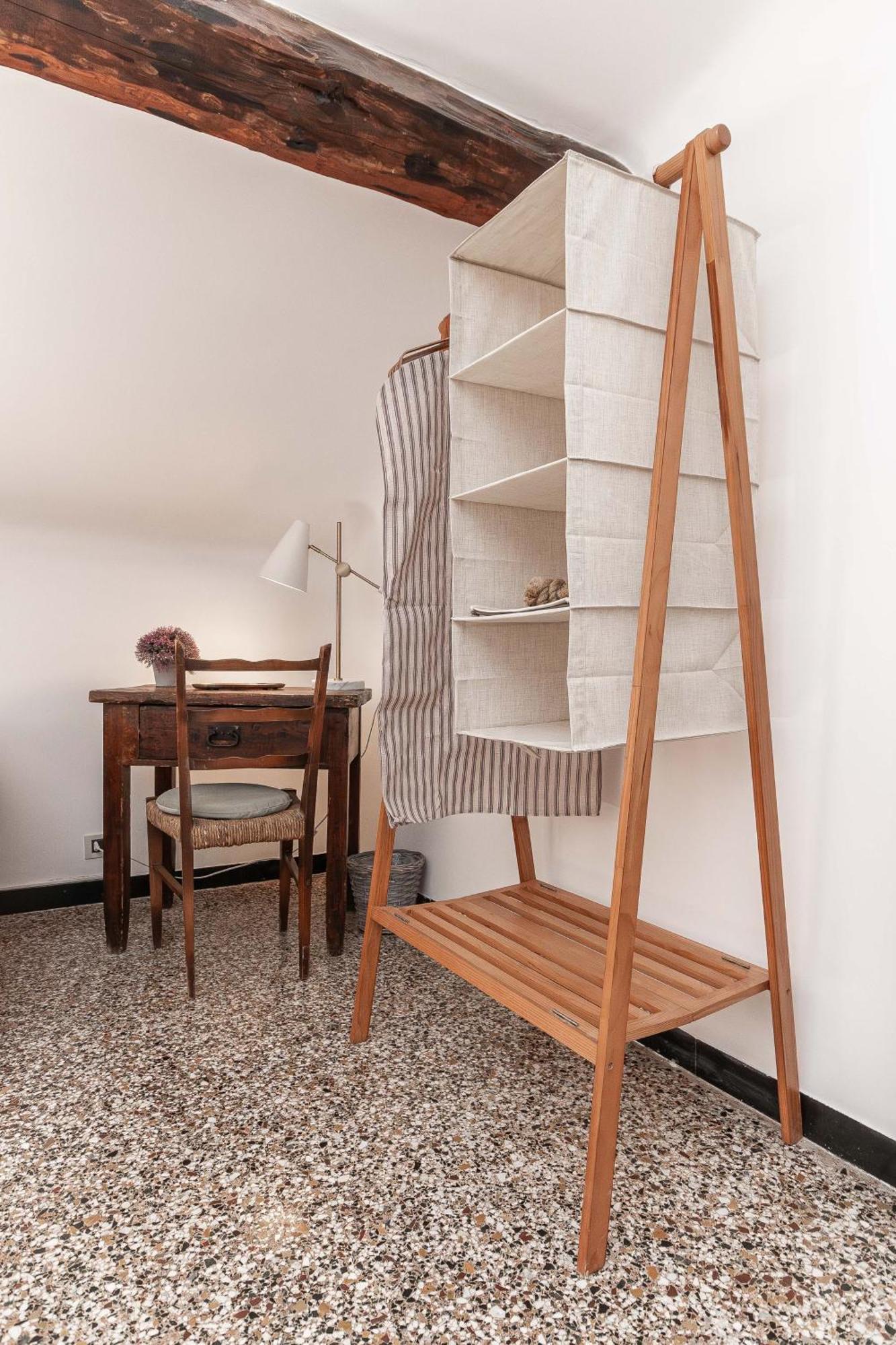 Apartment Spianata Di Castelletto, 5-bed Elegant Attic In The Historic Center Of Genoa