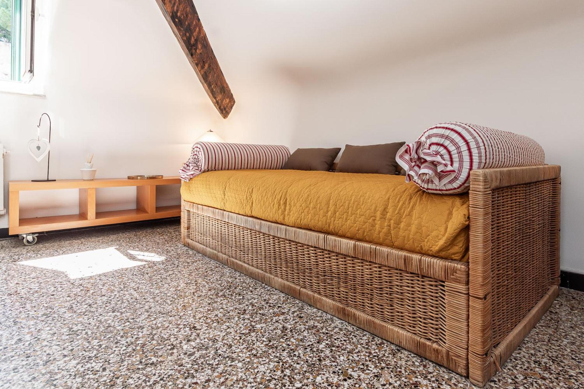 Spianata Di Castelletto, 5-bed Elegant Attic In The Historic Center Of Genoa